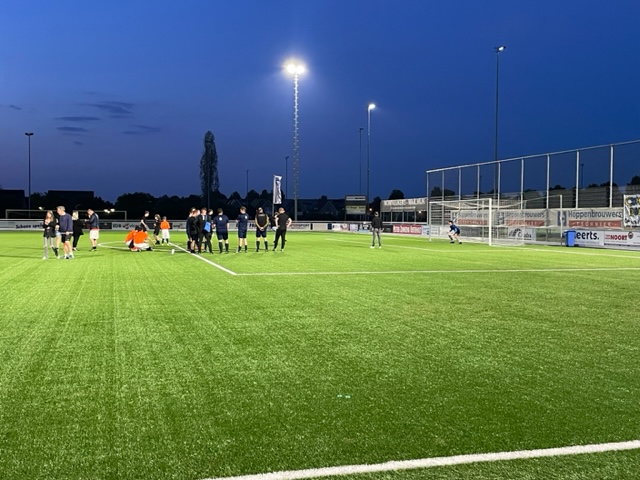 2 juni finale bedrijvencompetitie en verkoop kaarten &quote;eeuw-feest&quote;