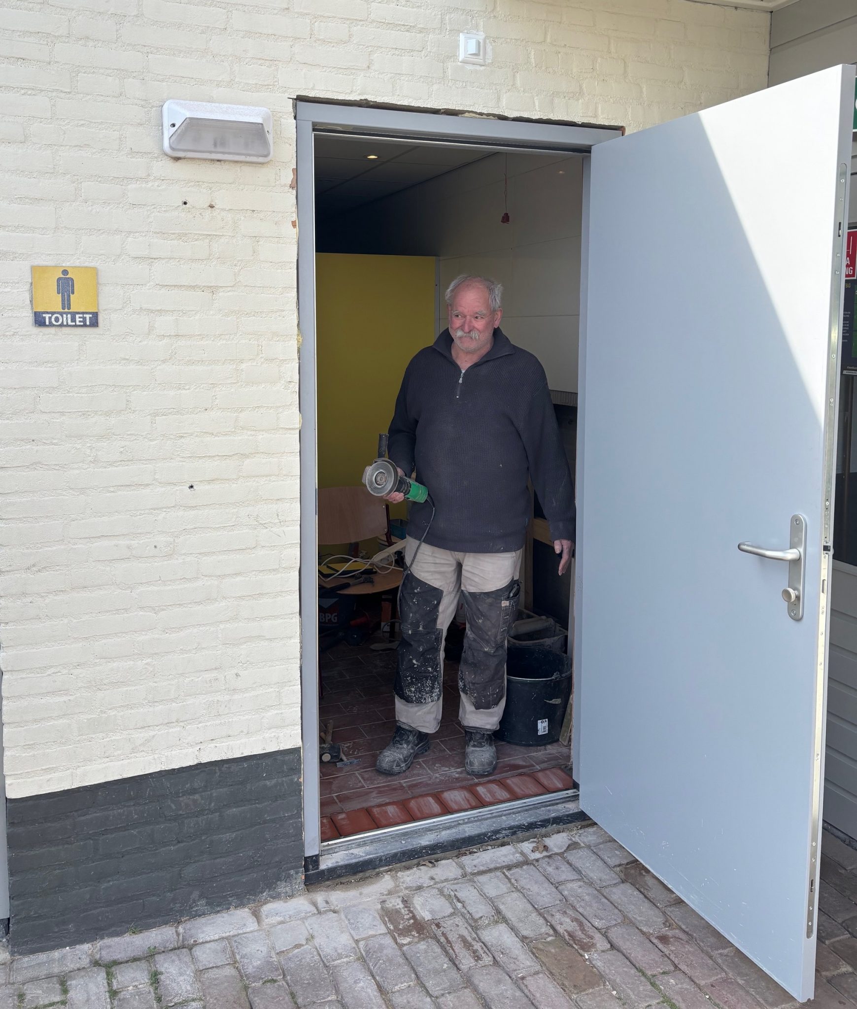 VV Dongen in het rijke bezit van een minder-valide toilet.